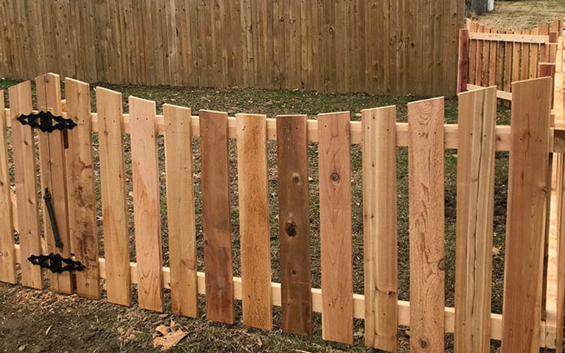 Shadow box fence with gate